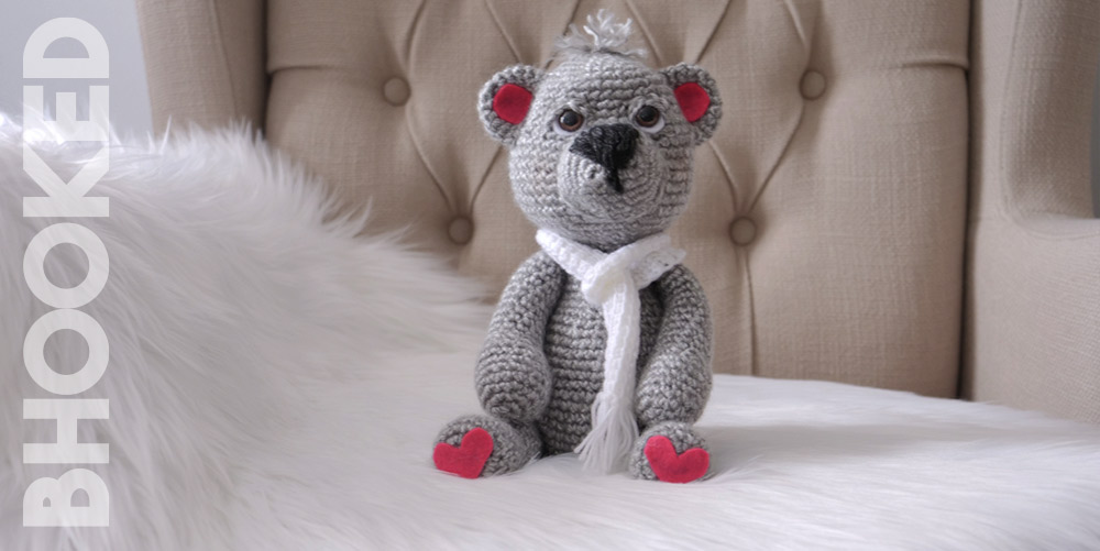 Set for crochet Bears with a heart with materials
