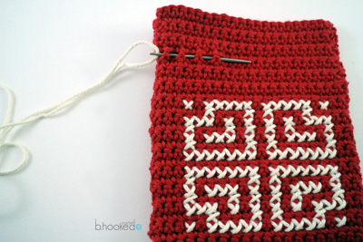 crochet valentine goody bag
